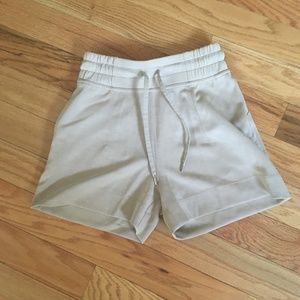 Lululemon Soft Ambitions High Rise Short 4"